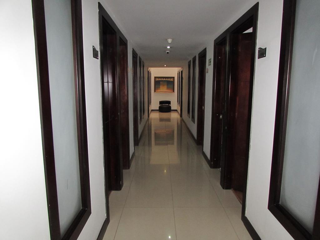 Aw Hotel Connect 33 Bogota Luaran gambar