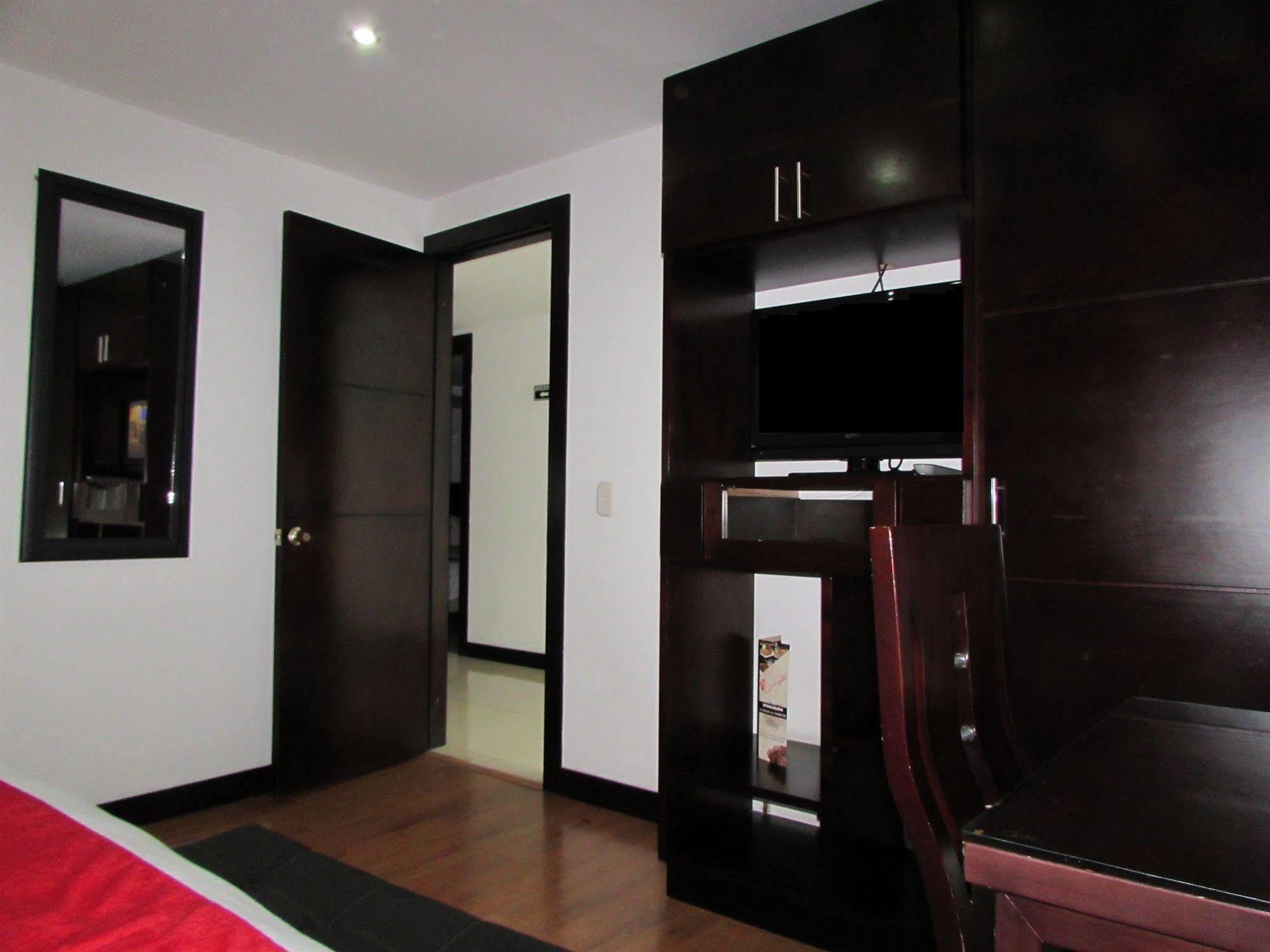 Aw Hotel Connect 33 Bogota Luaran gambar